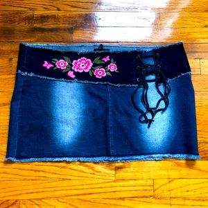 dELiA’s Plus Cobblestone Strolls Mini Skirt 3X NWT